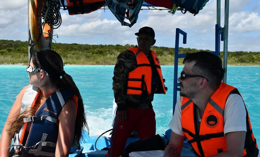 Relaxing on a private boat tour in Bacalar